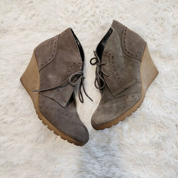 MIA Taupe Suede Pampa Booties Women's‎ Size 8 - Picture 1 of 6